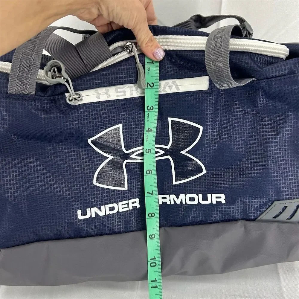 Under Armour Gym Duffel Bag Navy & Grey Adjustable Strap 22